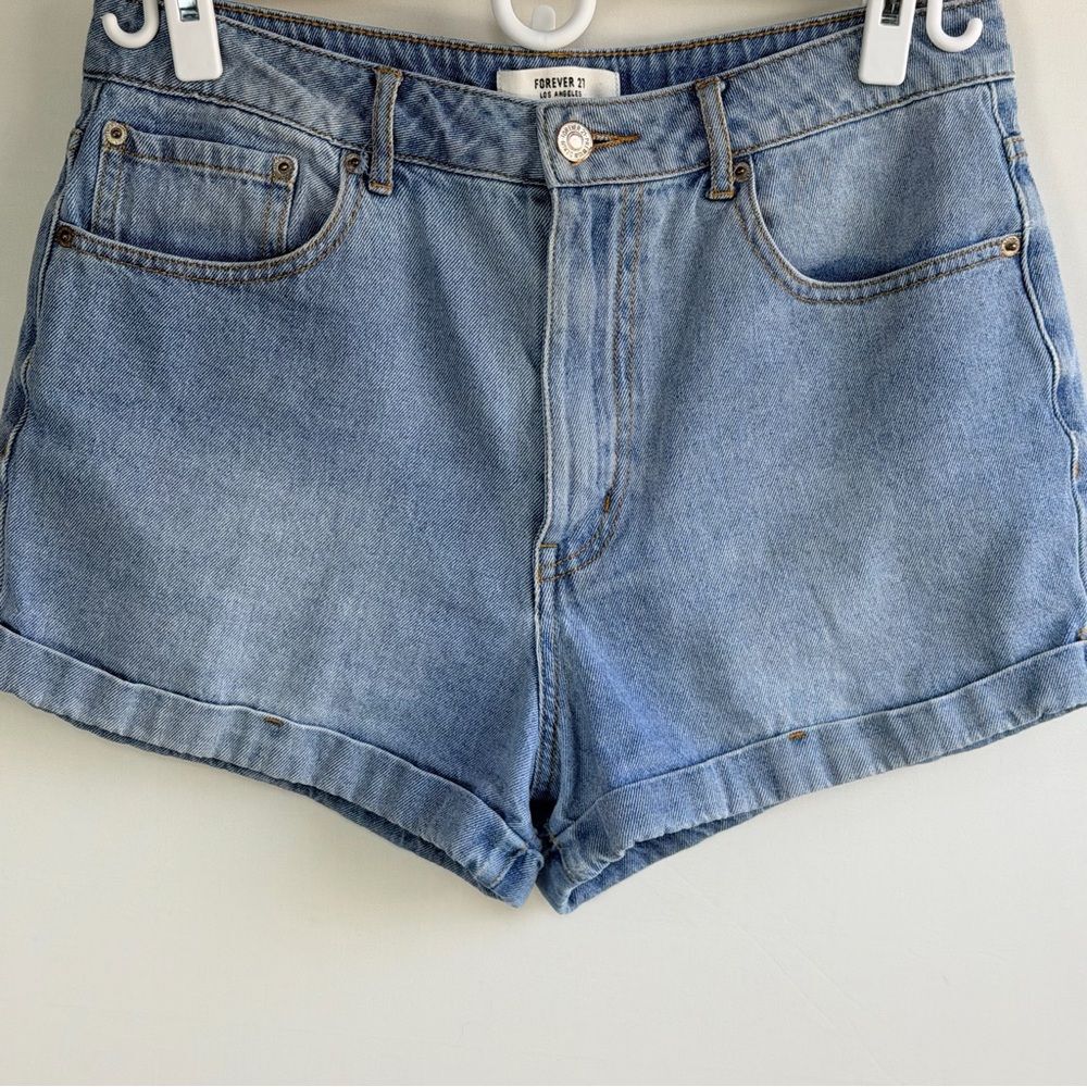 Forever 21 Light Wash Denim Shorts High Rise Rolled Hem Size 29 100% Cotton